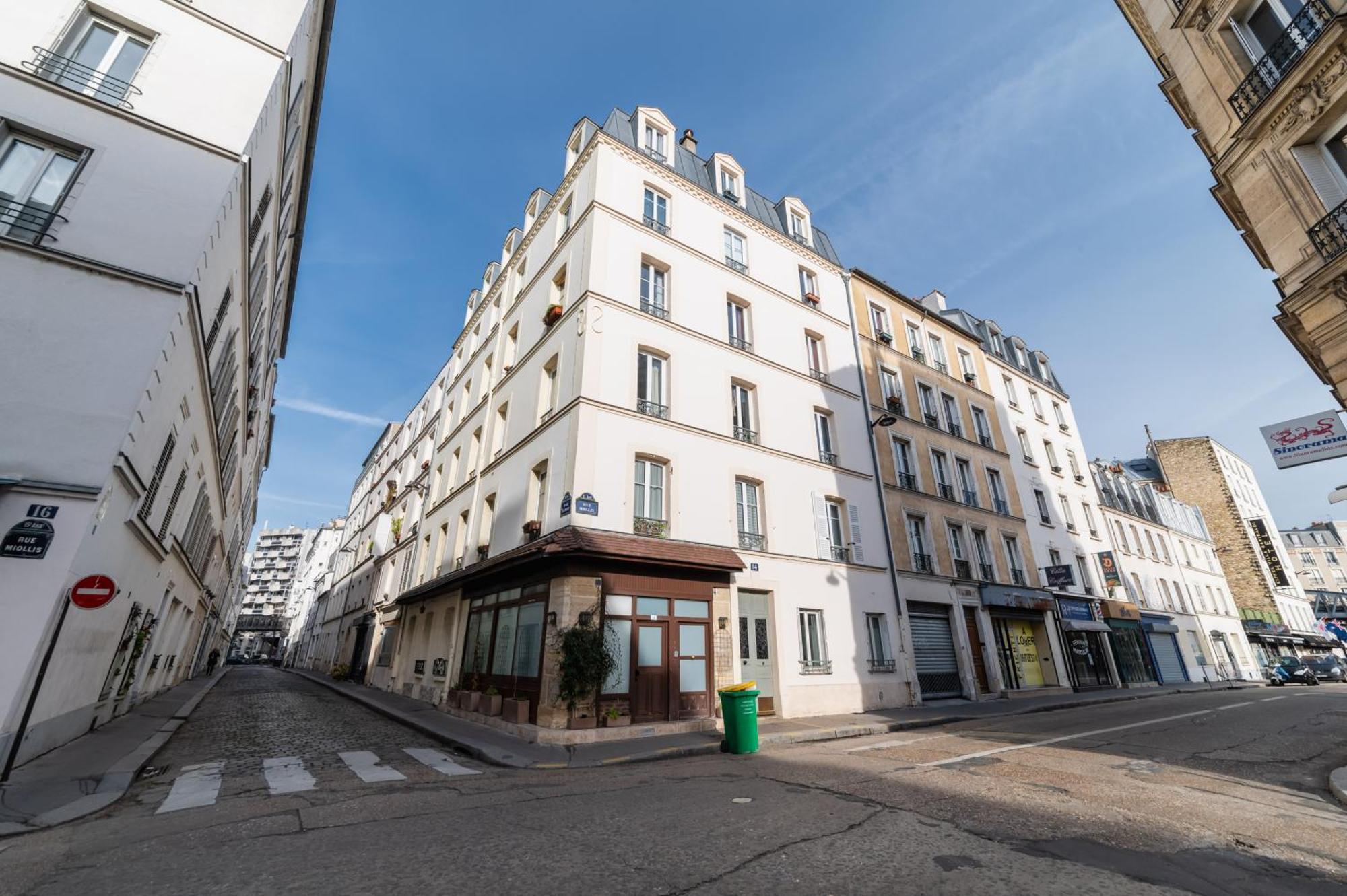 Studio Bien Equipe Proche De Toutes Commodites -2P París Exterior foto